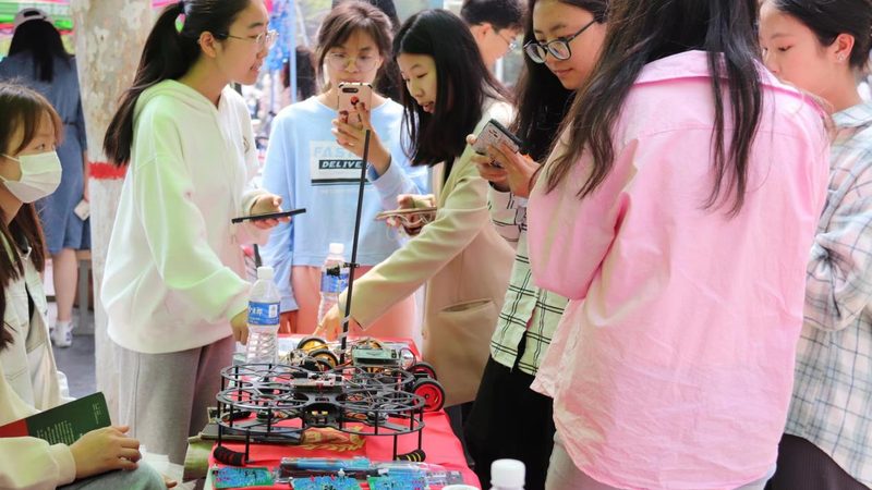 数字孪生模型：构建未来智能世界的桥梁